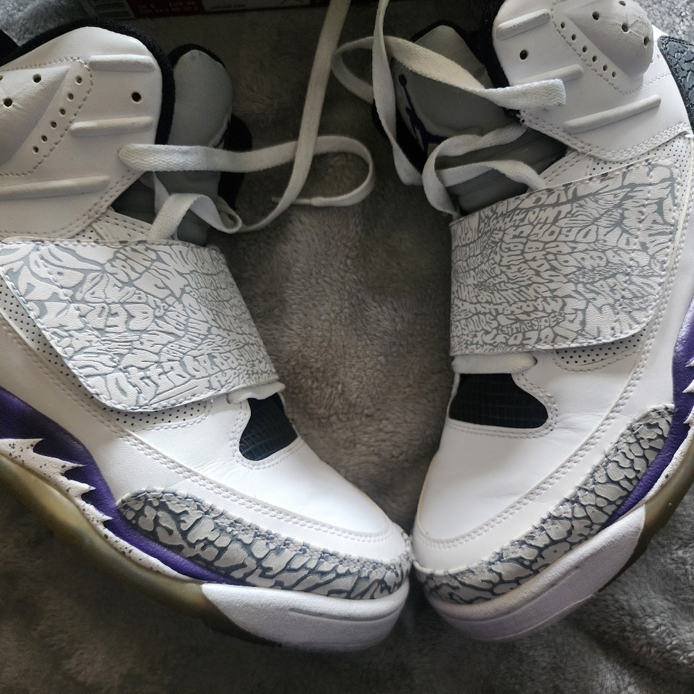 Jordan True Flights - Picture 4 of 5
